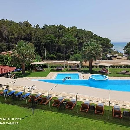 Glyfa Beach Hotel Vartholomio Bagian luar foto