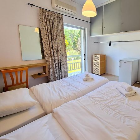 Glyfa Beach Hotel Vartholomio Bagian luar foto
